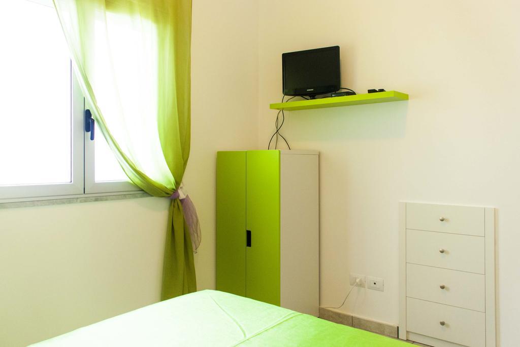 In Riva Al Mare B&B Капо-д'Орландо Экстерьер фото